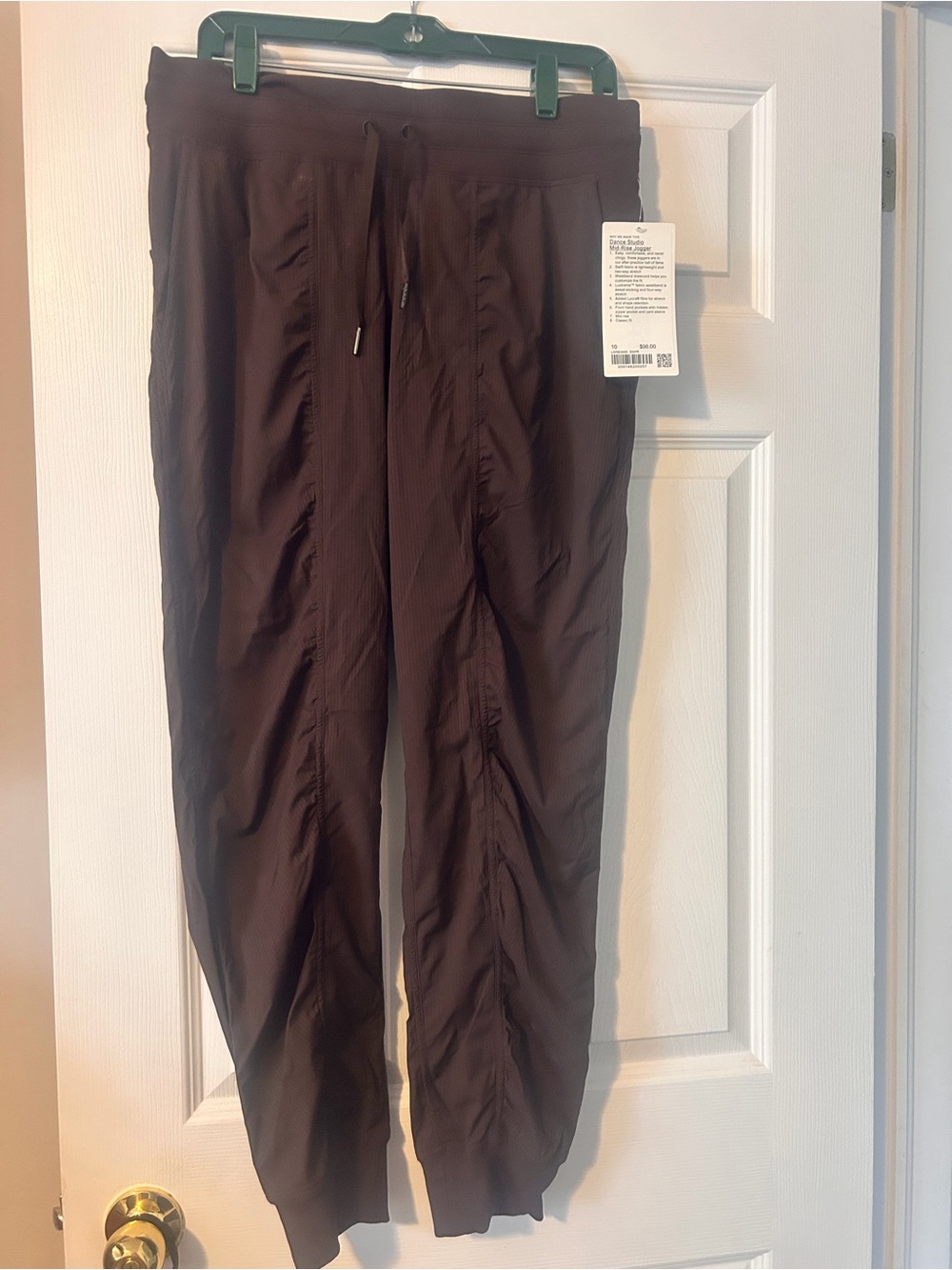 lululemon athletica Women's Ankle Cropped Joggers in Deep Brown